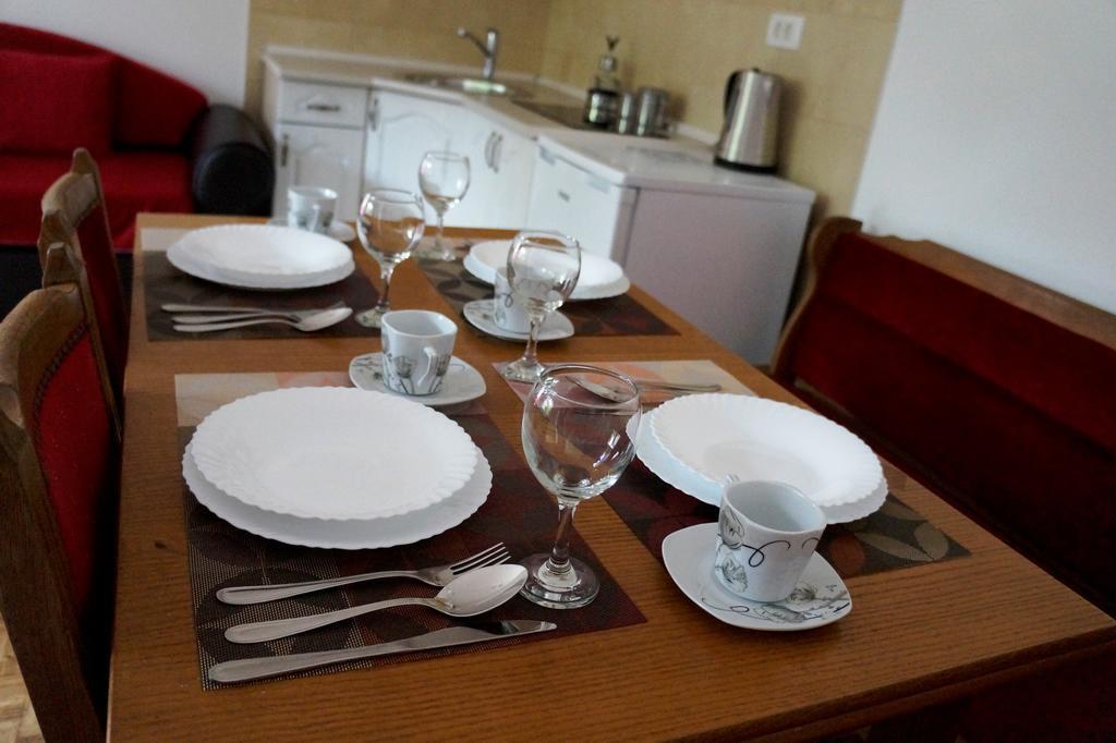 Central Apartment Nikšić Esterno foto