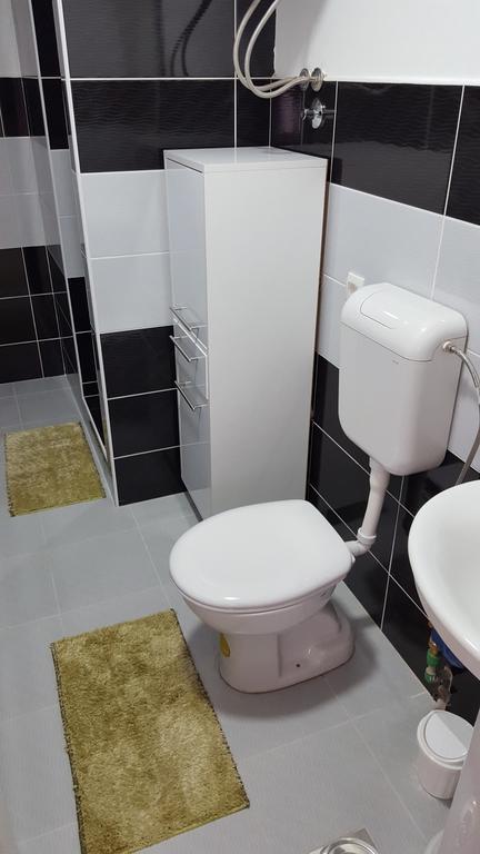 Central Apartment Nikšić Esterno foto